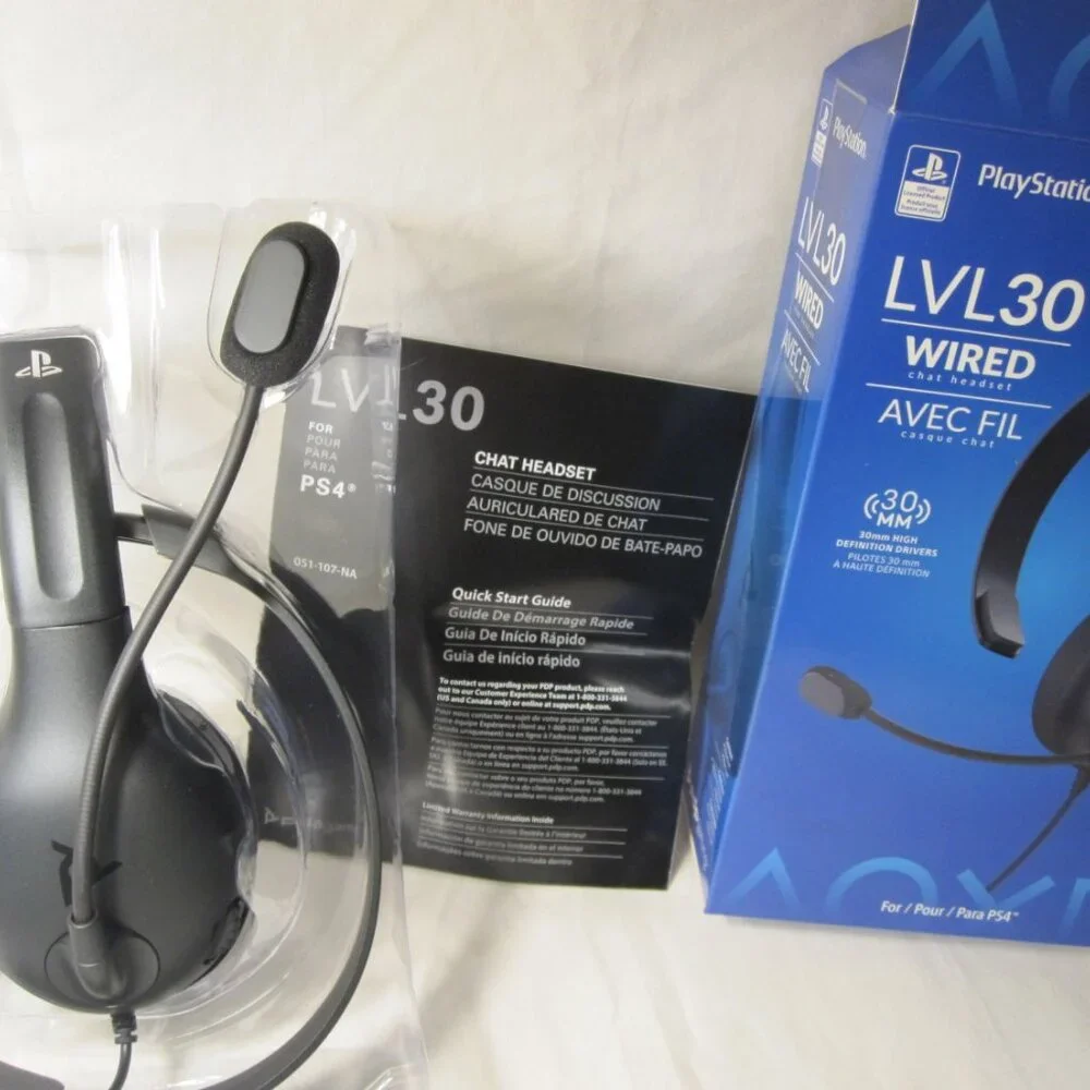 2020 Playstation 4 / PS4 PDP Gaming Wired Chat Headset, model LVL30- brand new